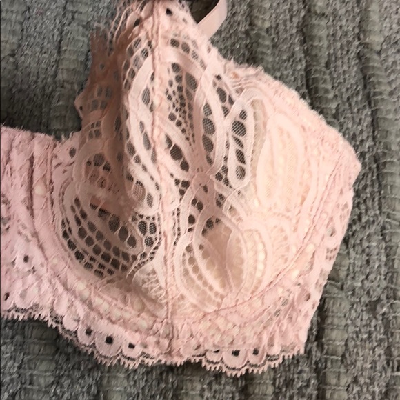 SALE NWT Victoria’s Secret Bra - Picture 2 of 5